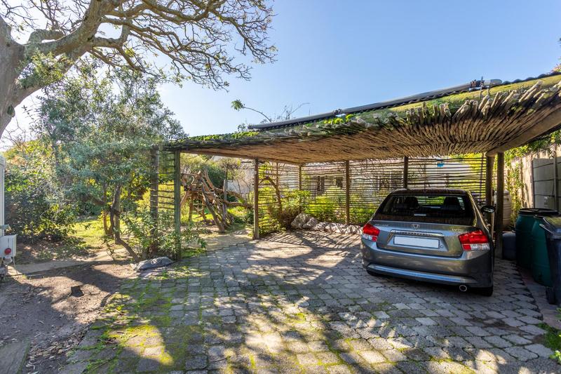 To Let 4 Bedroom Property for Rent in Rondebosch Western Cape